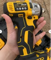 Foto 3 Impact Baterai 1300N.M 2 Baterai DeWalt