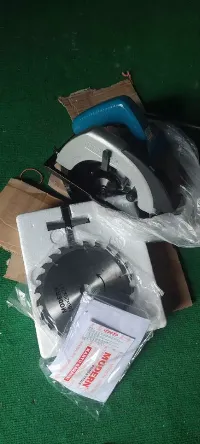 Foto 4 MODERN M2600L Circular Saw 7" Gergaji Listrik Circle Potong Kayu Mesin