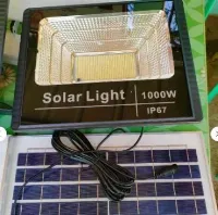Foto 4 lampu panel surya super100Xbright lampu sorot outdoor lP67waterproof