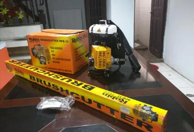 Brush Cutter Mesin Pemotong Rumput ROBIN RPB-33 Japan — Potong Rumput & Berkebun Samarinda