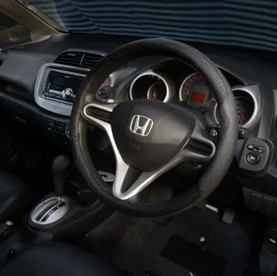 Cover Sarung Stir Mobil Kulit — Aksesoris Interior Mobil Samarinda