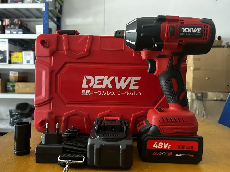 Jual Dekwe Dk2348 Impact Wrench Cordless brushless 650NM 2 Baterai Di Samarinda — Lapak Perkakas